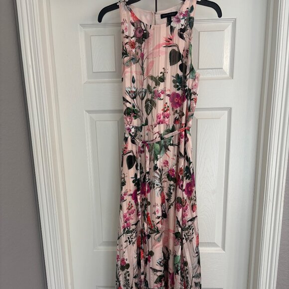 Light Pink Floral Banana Republic Dress size 6 - Picture 1 of 3